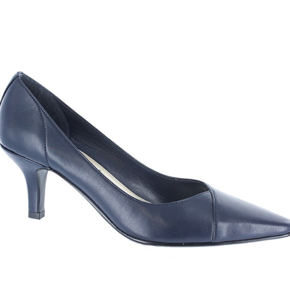 Easy Street Navy Heels